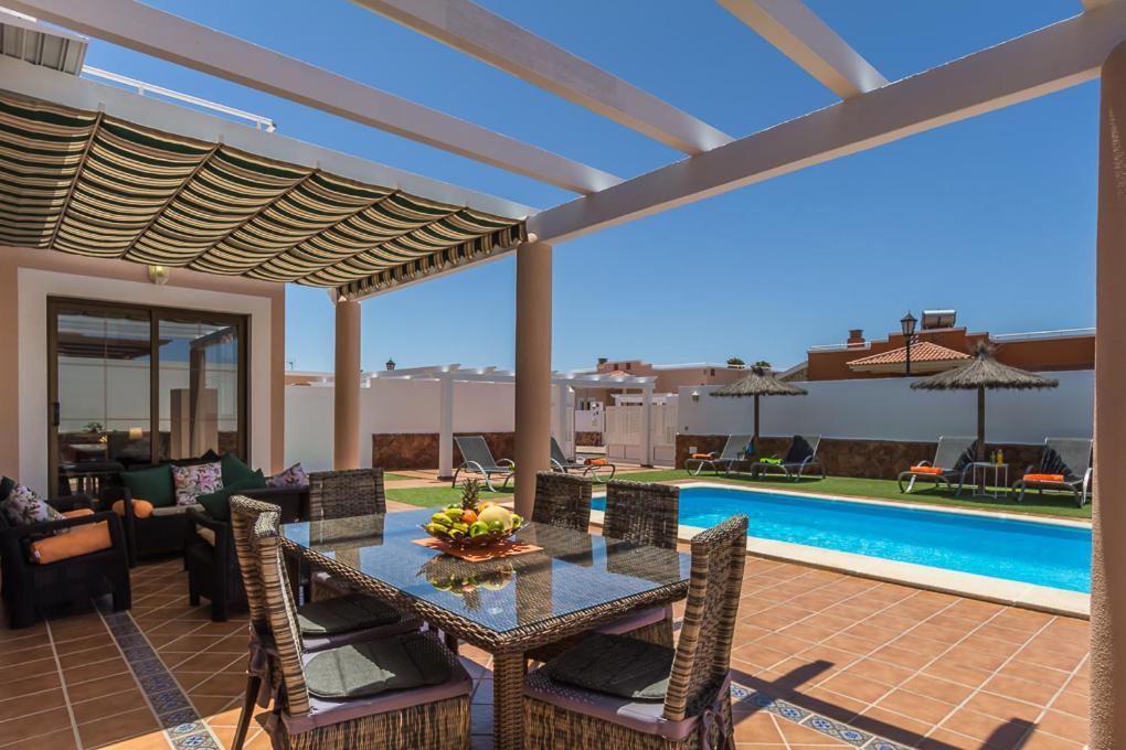 קוסטה דה אנטיגואה Villa With Private Pool, Near Beach And Golf Caleta De Fuste- Villa Charlotte מראה חיצוני תמונה